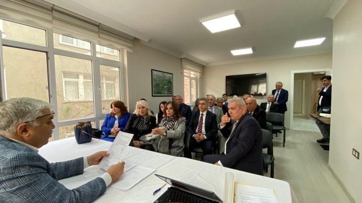Manisa Dernekleri Federasyonu'nda Recep Gezinti Güven Tazeledi